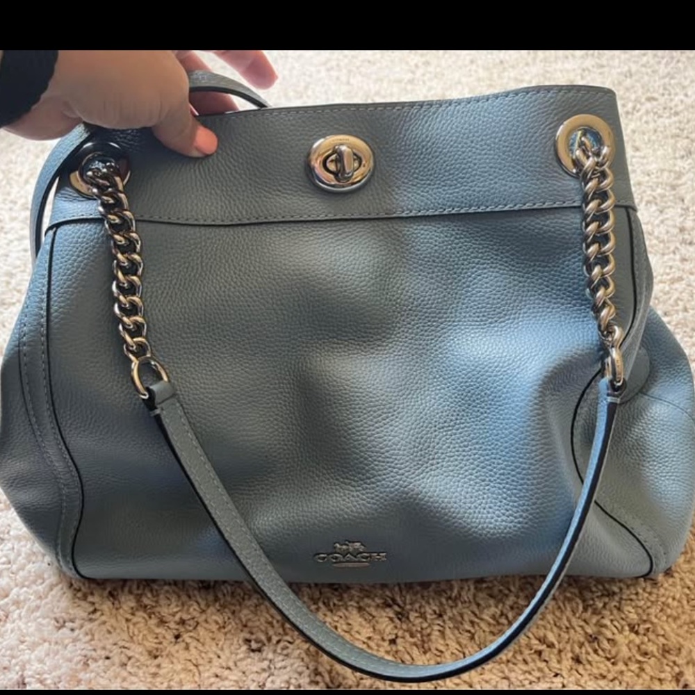 Like new Coach purse 👜